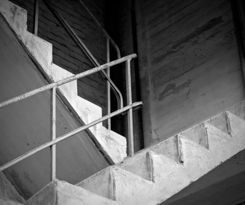 Concrete Floating Stairs for a Modern Look