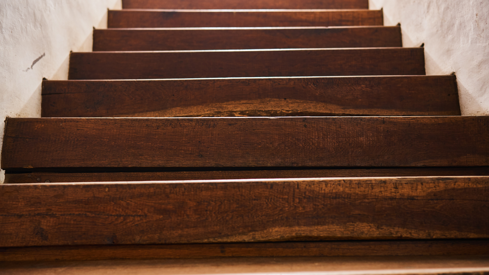 How to Remove Old Stair Treads