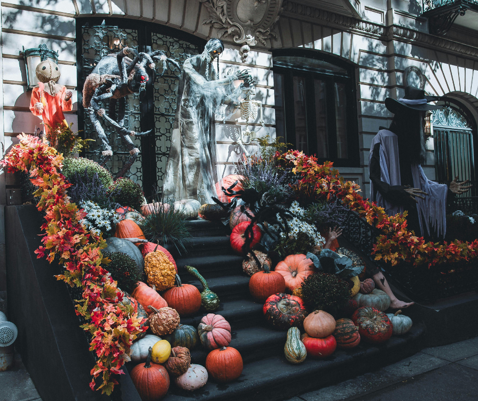 Halloween Staircase Decorating Ideas