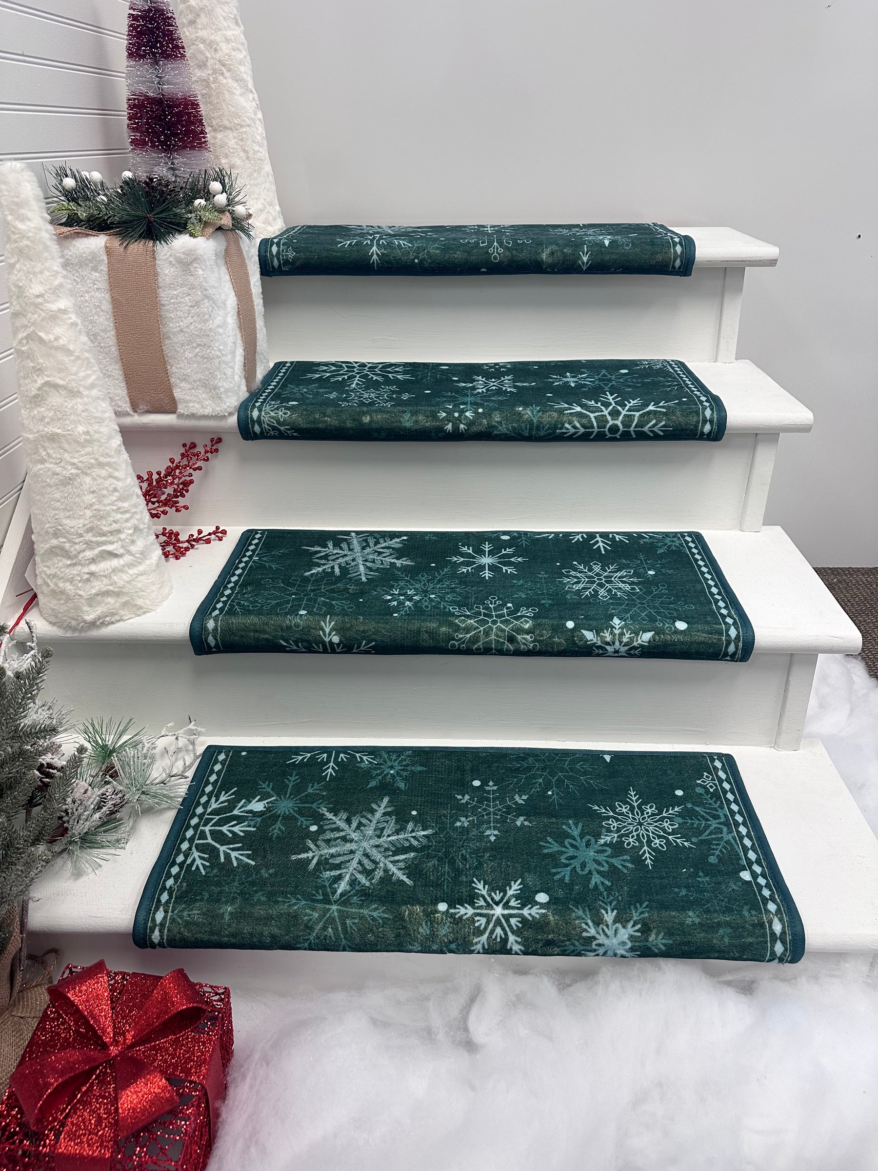 Holiday Stair Treads - Snowflakes (Set of 4)